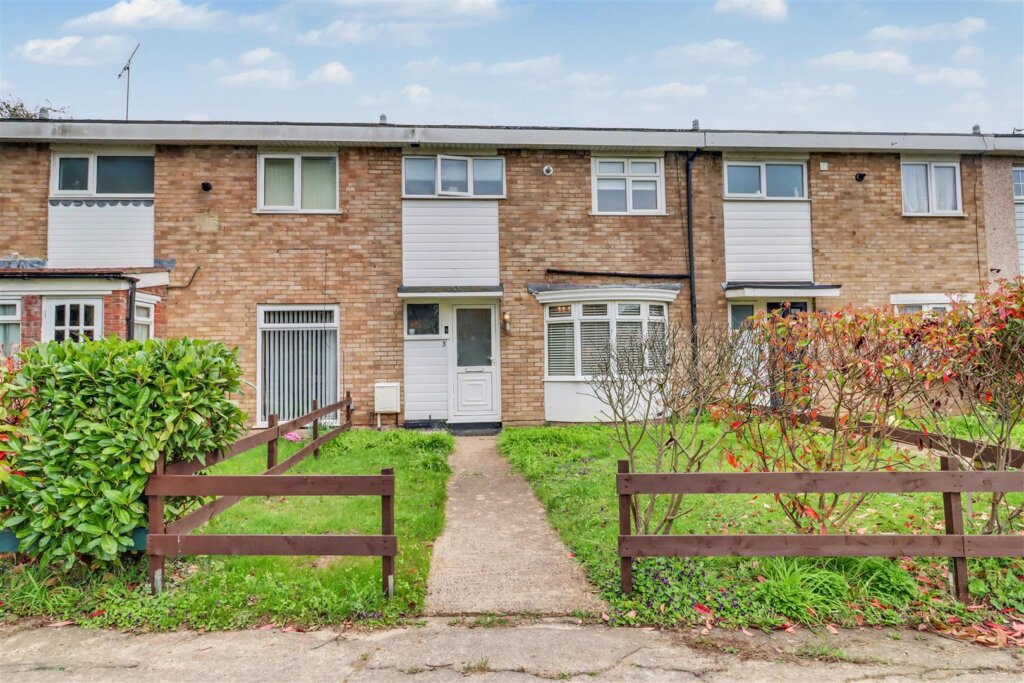 Barrie Pavement, Wickford