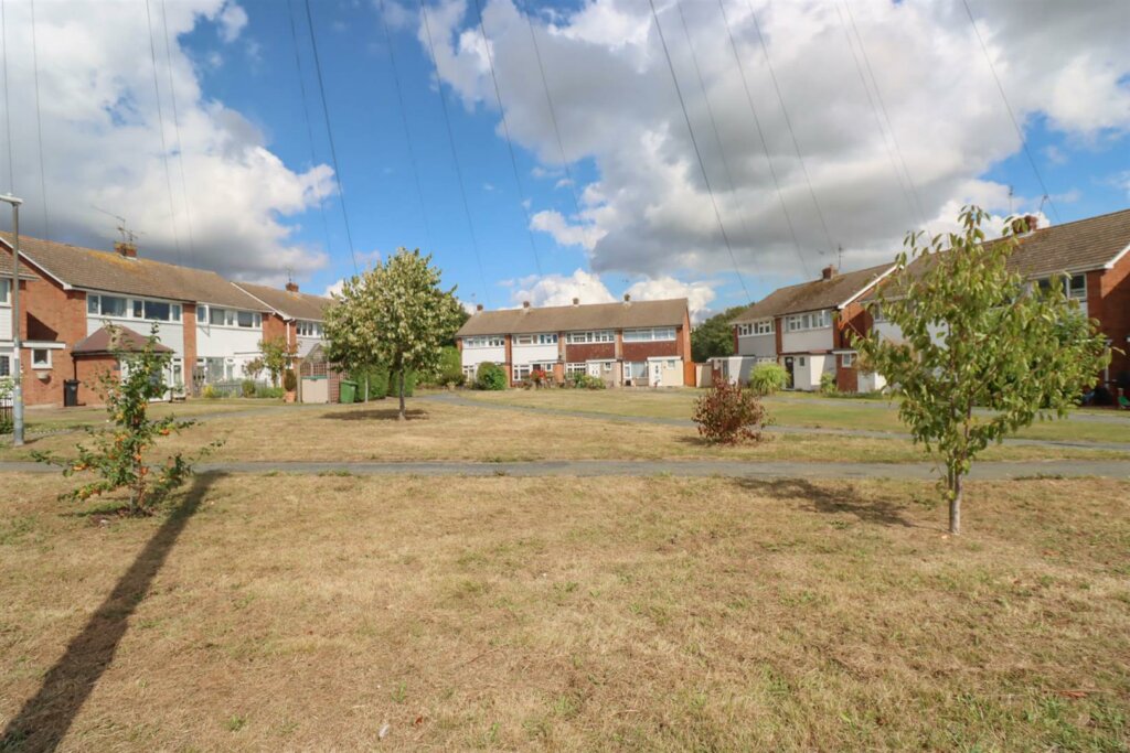 Alicia Avenue, Wickford