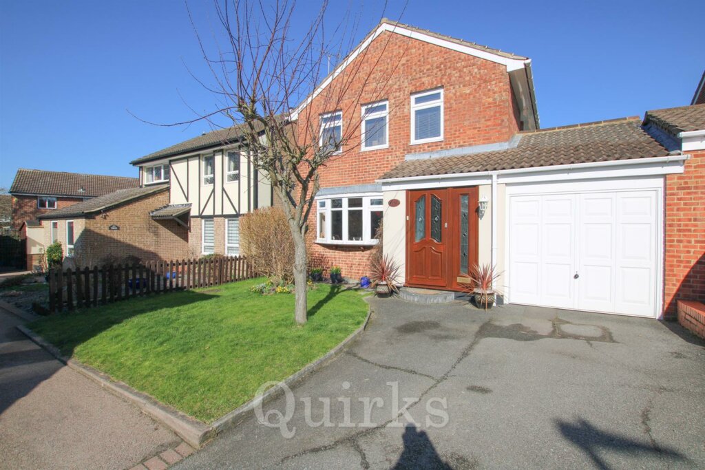 Trumpeter Court, Billericay