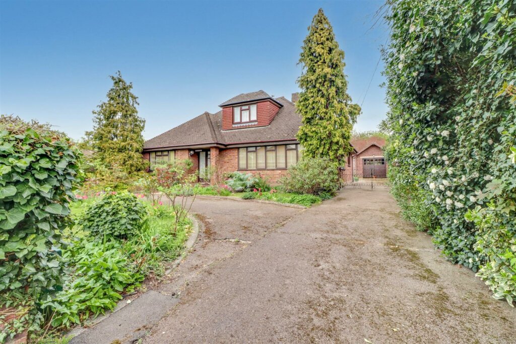 Mount Road, Wickford