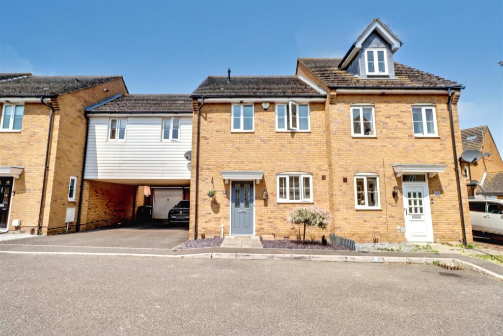 Smollett Place, Wickford