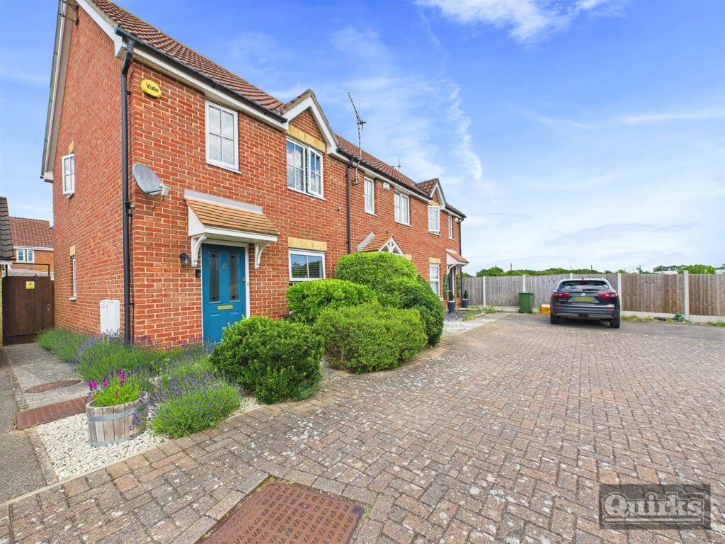 Hayling Grove, Wickford