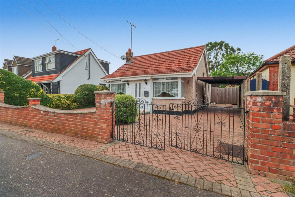 Page Road, Bowers Gifford