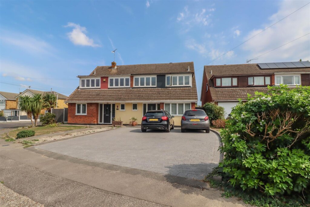 Highcliffe Way, Wickford