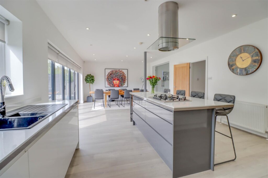 London Road, Wickford