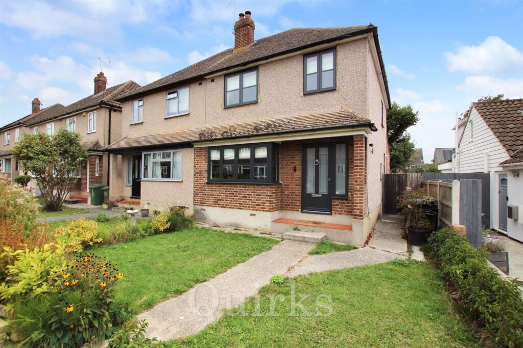 Crescent Close, Billericay