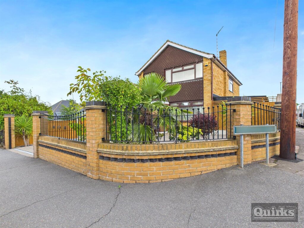 Highcliffe Road, Wickford