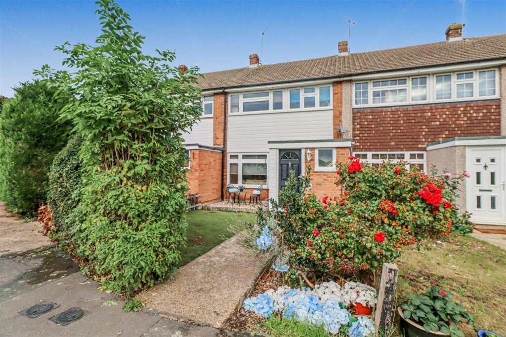 Alicia Avenue, Wickford