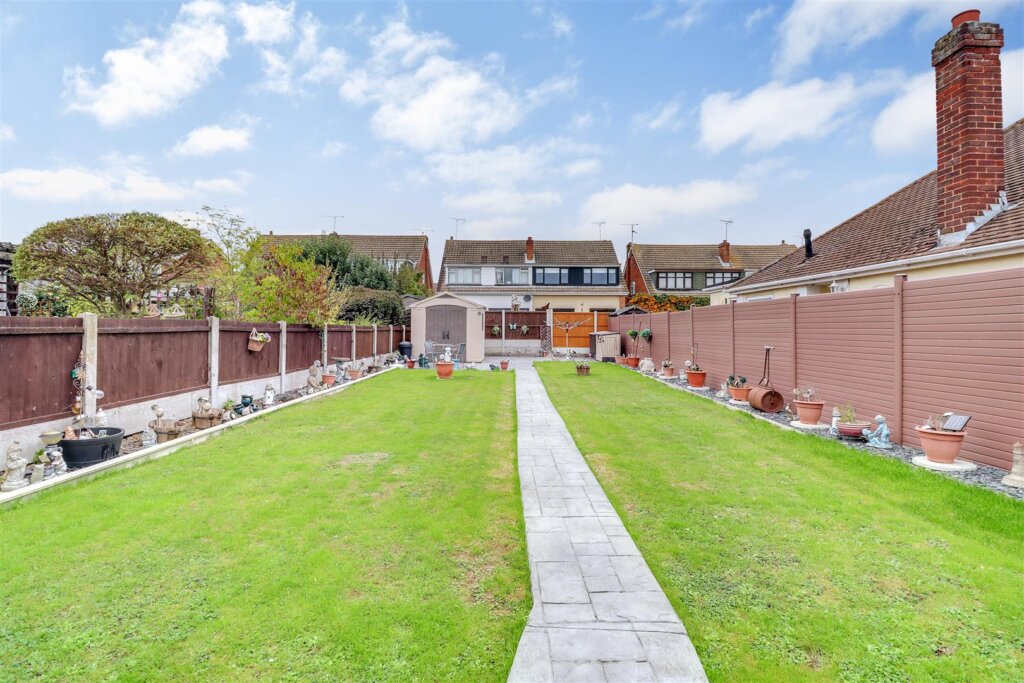 Ethelred Gardens, Wickford