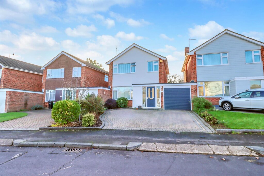 Highcliffe Way, Wickford