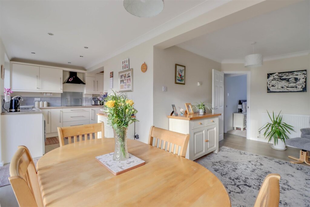 Laurel Avenue, Wickford