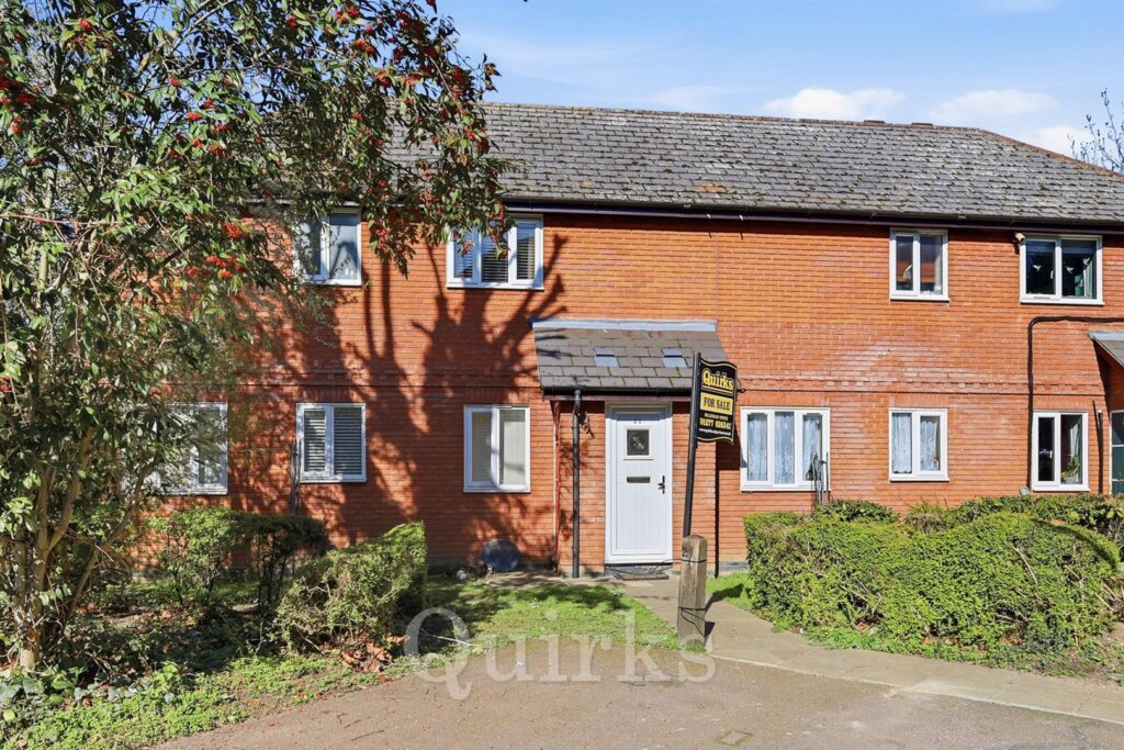 Spruce Close, Steeple View, Laindon, Essex