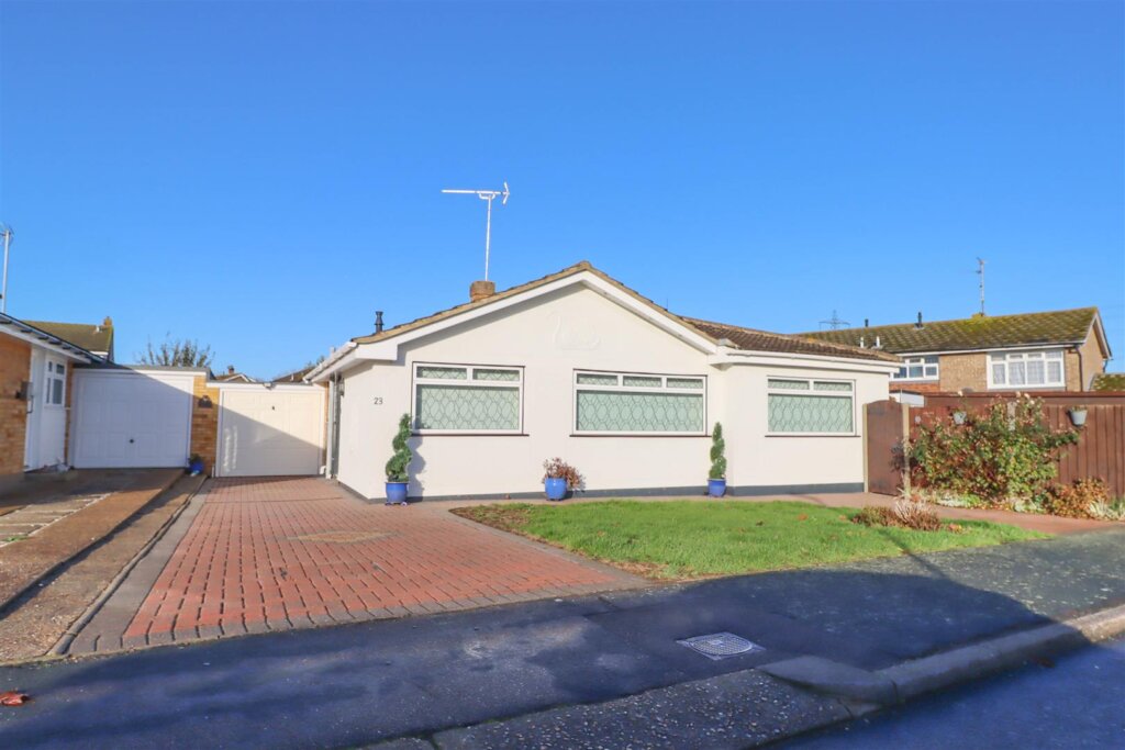 Warren Drive, Wickford