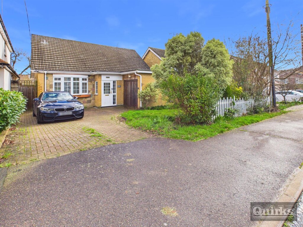 New Avenue, Langdon Hills