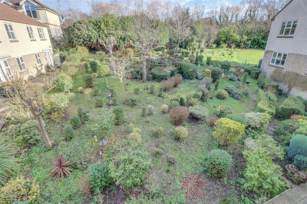 Sycamore Court, Wickford