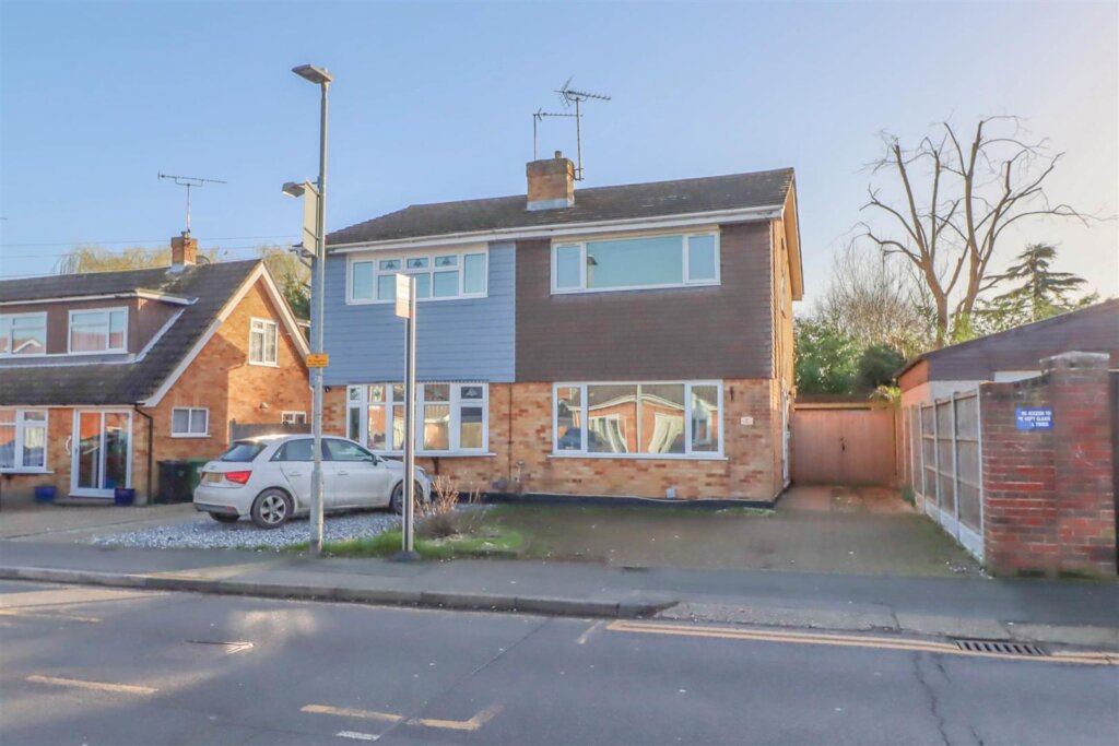 Beauchamps Drive, Wickford