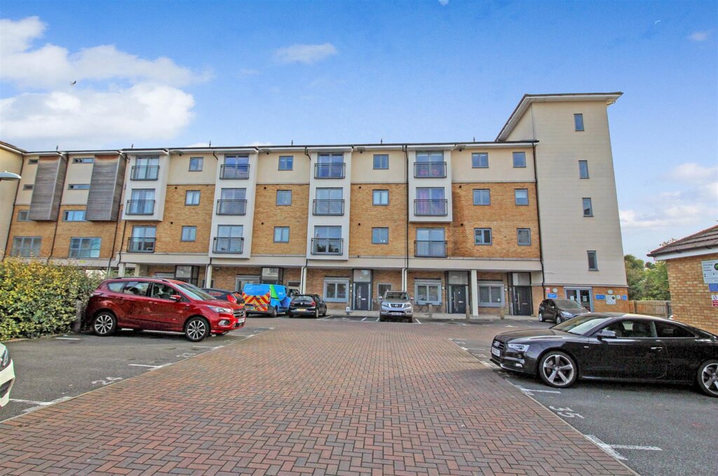 London Road, Wickford