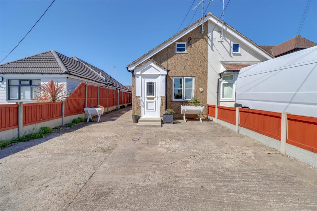 Nevendon Road, Wickford