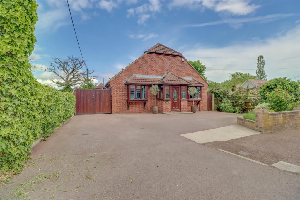 Southbourne Grove, Wickford