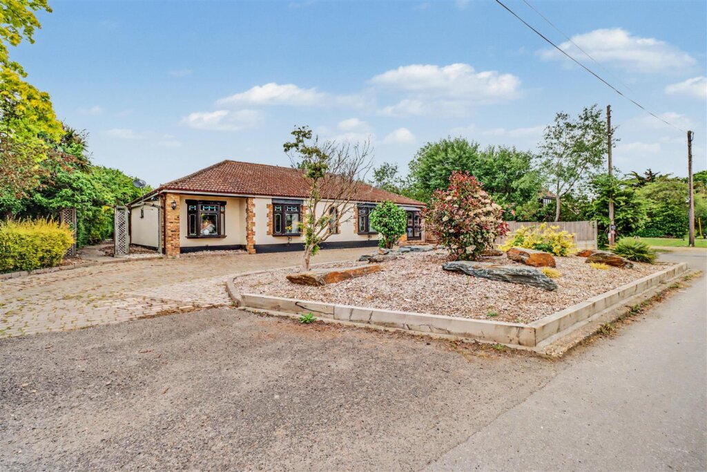 Ramsden Park Road, Ramsden Bellhouse, Billericay
