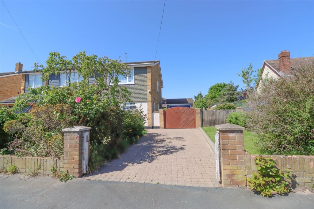 Deirdre Avenue, Wickford