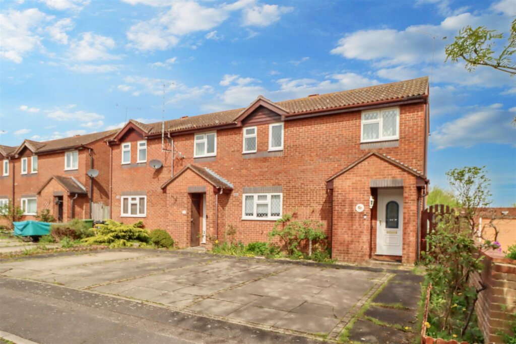 Uxbridge Close, Wickford