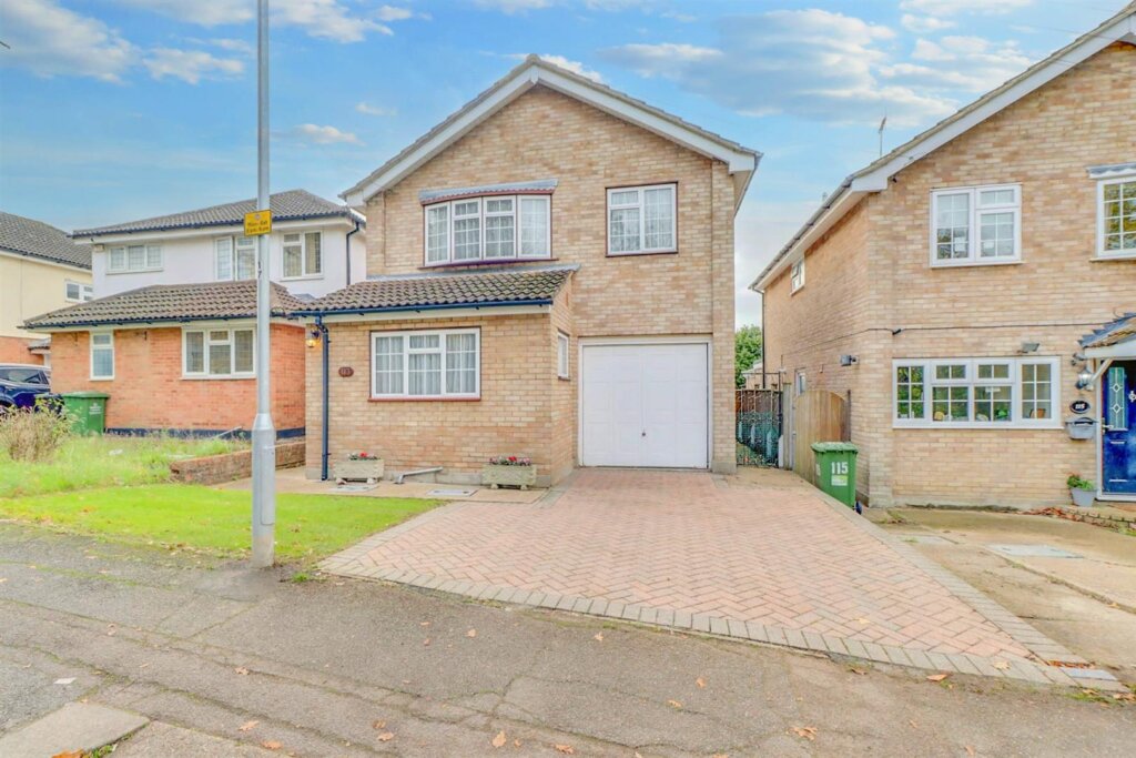 Station Avenue, Wickford