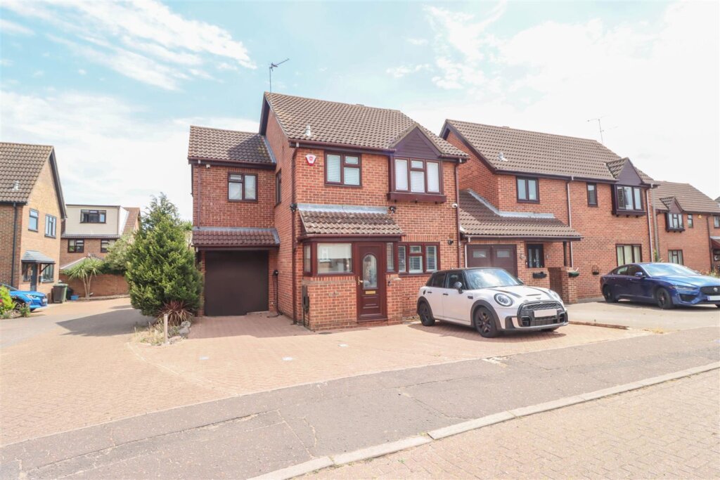 Rochford Close, Wickford