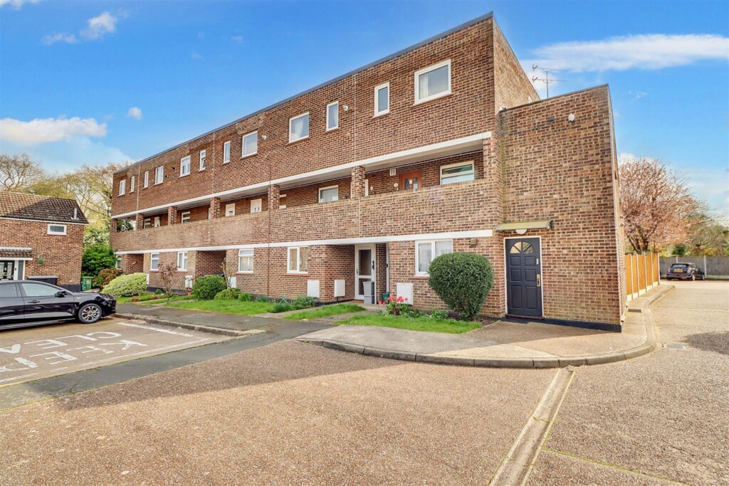 Royal Oak Drive, Wickford