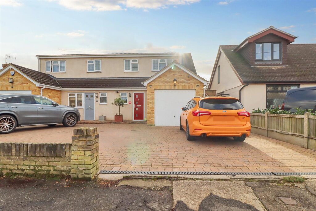 Fanton Chase, Wickford