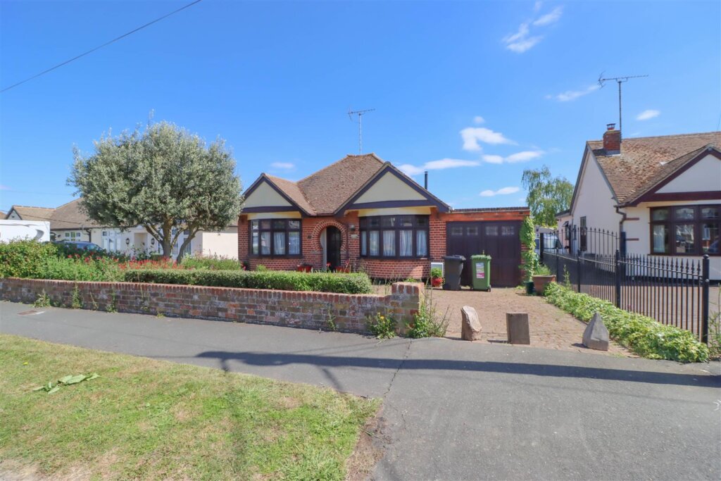 Deirdre Avenue, Wickford