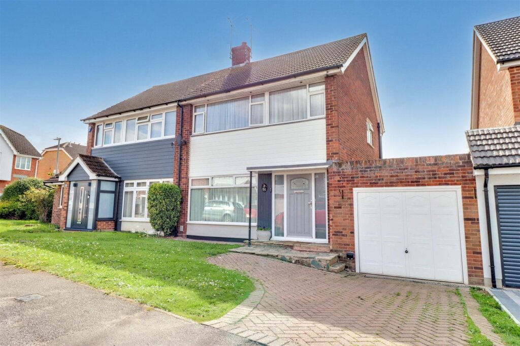 Mount Close, Wickford