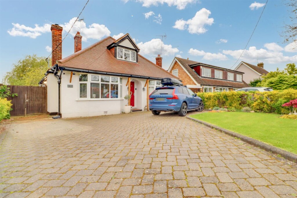 Nevendon Road, Wickford