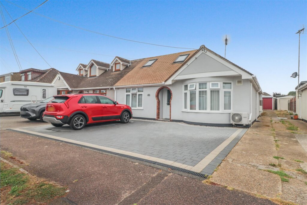 Third Avenue, Wickford