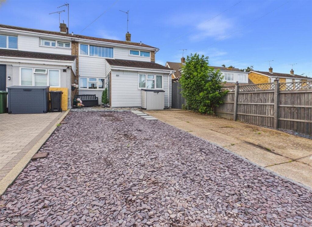 St. Cleres Crescent, Wickford