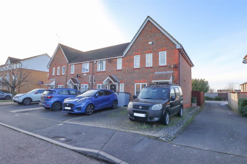 Farne Drive, Wickford
