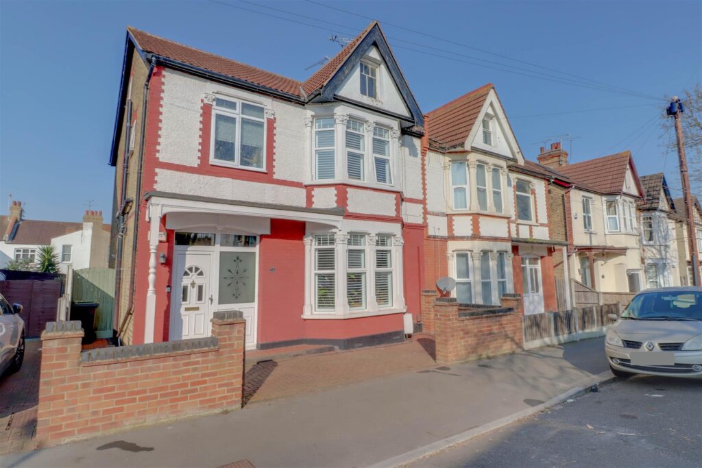 Silverdale Avenue, Westcliff-On-Sea
