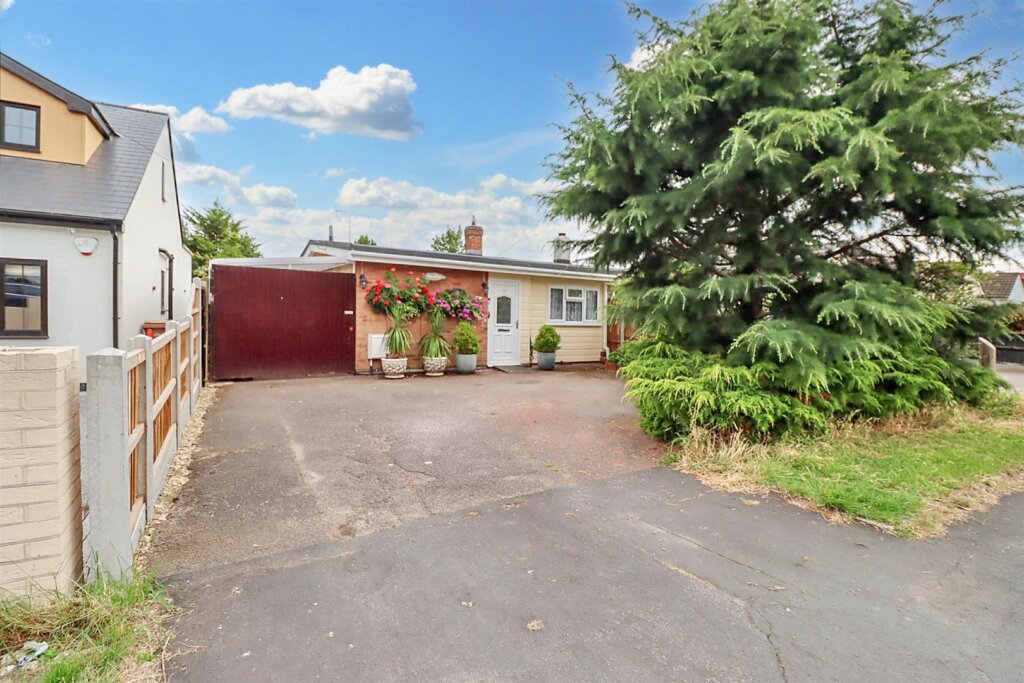 Waverley Crescent, Wickford