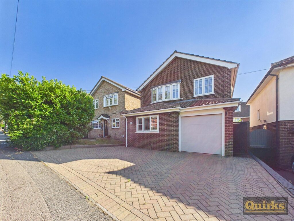 Station Avenue, Wickford