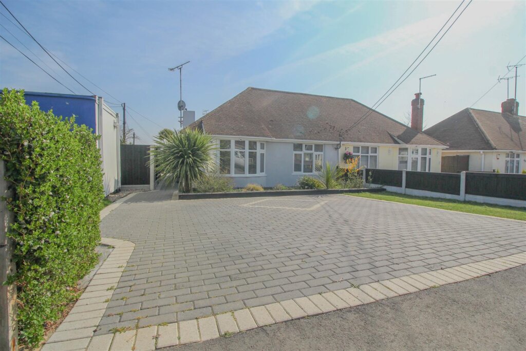 Deirdre Avenue, Wickford