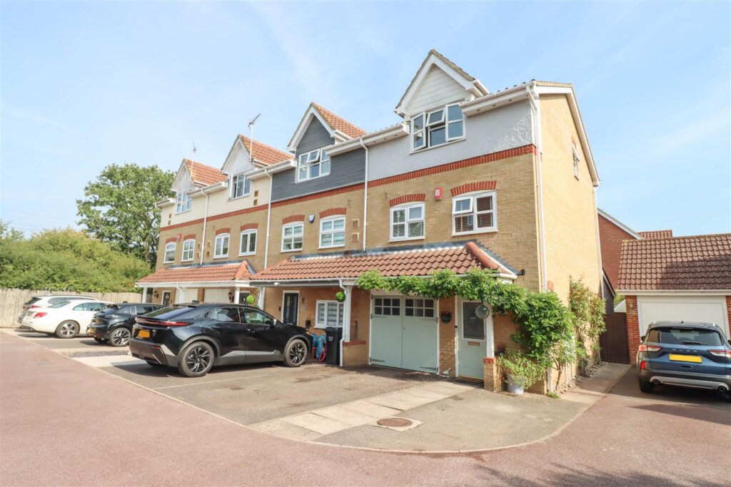 Annett Close, Wickford
