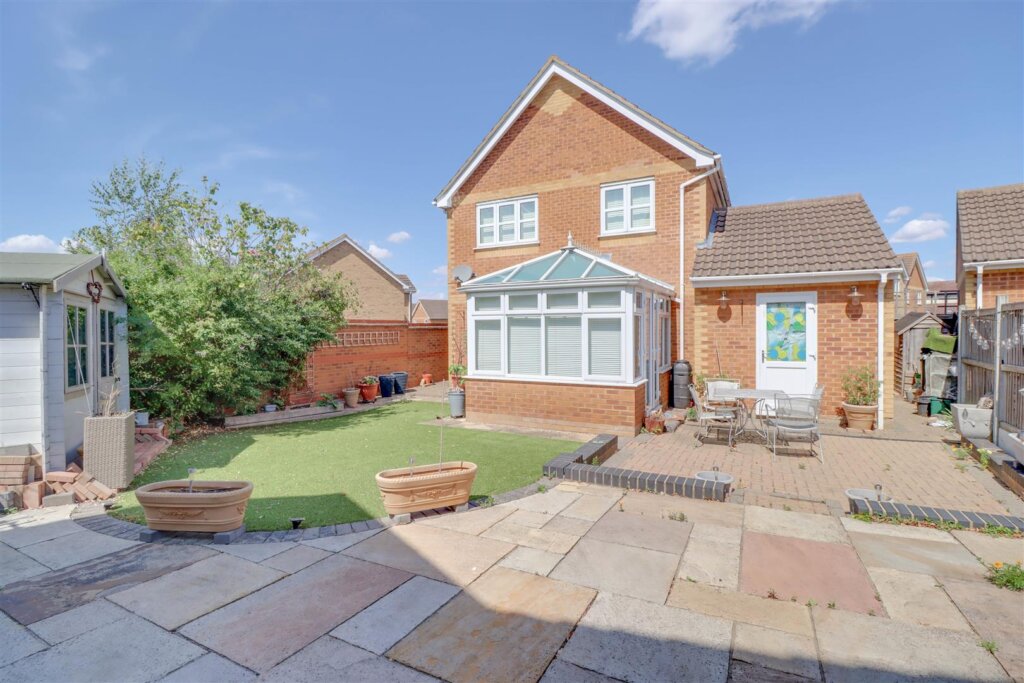 Roxwell Crescent, Wickford