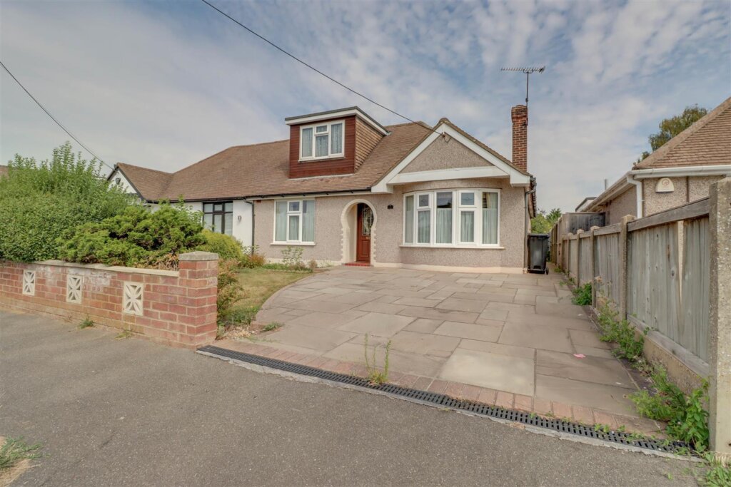 Laburnum Avenue, Wickford