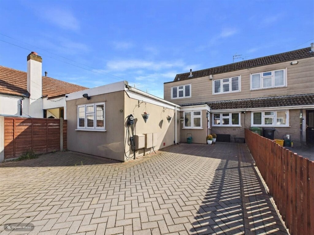 Alderney Gardens, Wickford
